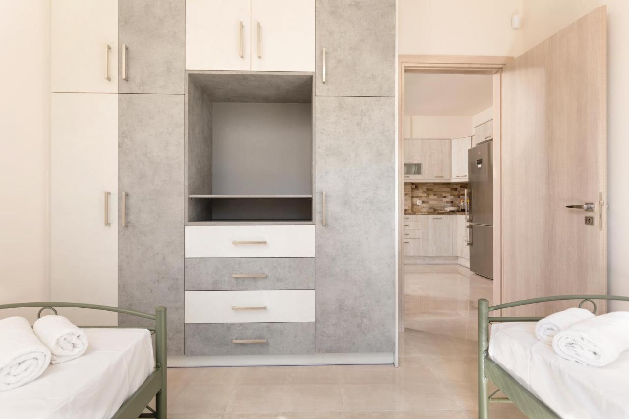 Michaelo - Affordable Luxury! *